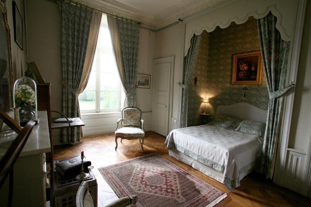 Chateau De Beaujeu Sens-Beaujeu Zimmer foto